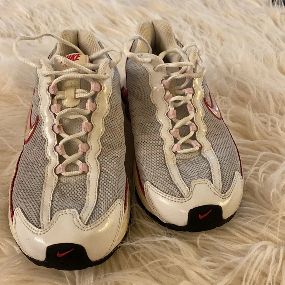 NIKE Reax running shoes